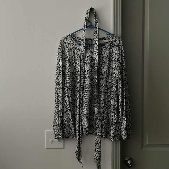 LOFT Blouse - Picture 7 of 7